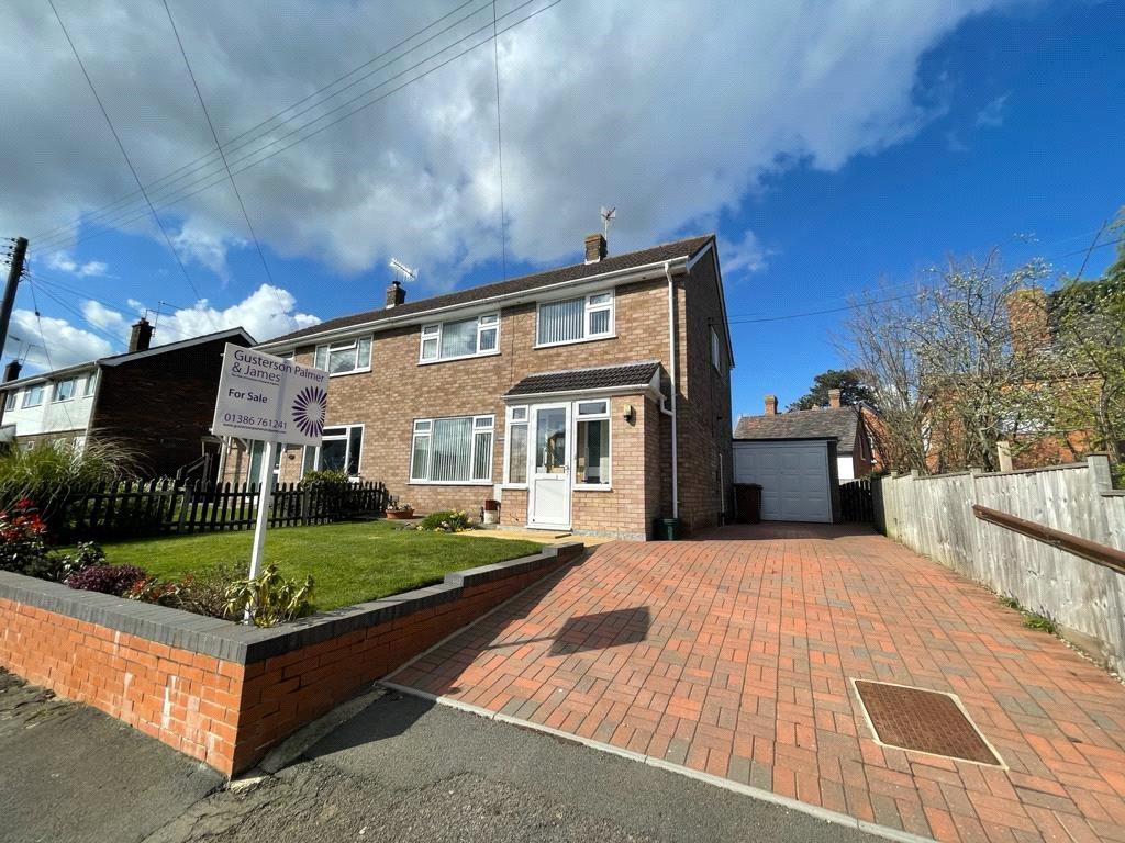 Hughes Lane, Harvington, Evesham, WR11 3 bed semidetached house £259,950