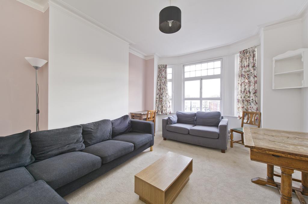 Avonmore Gardens, London, W14 3 bed apartment £2,250 pcm (£519 pw)