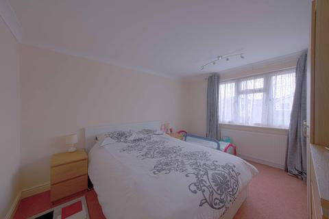 13 Aldebury Road, Maidenhead, SL6 7EY