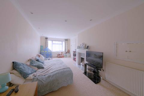 13 Aldebury Road, Maidenhead, SL6 7EY