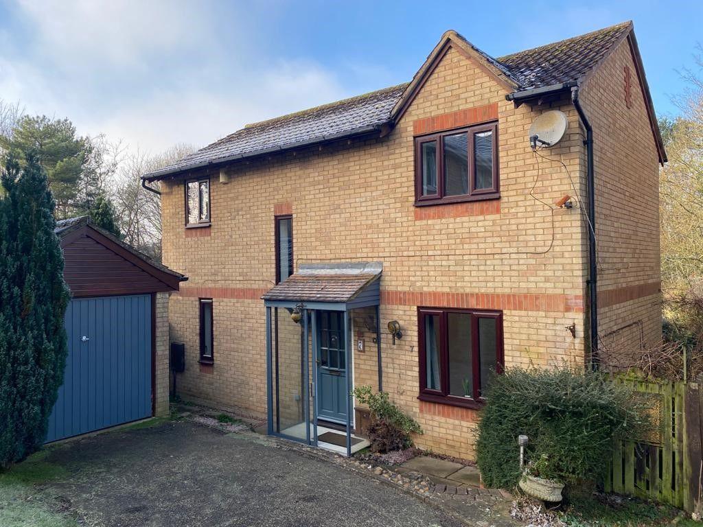 Barley Hill Road, Southfields, Northampton NN3 5JR 4 bed detached house