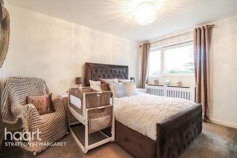 30 Burden Close, Swindon, SN3 4HE