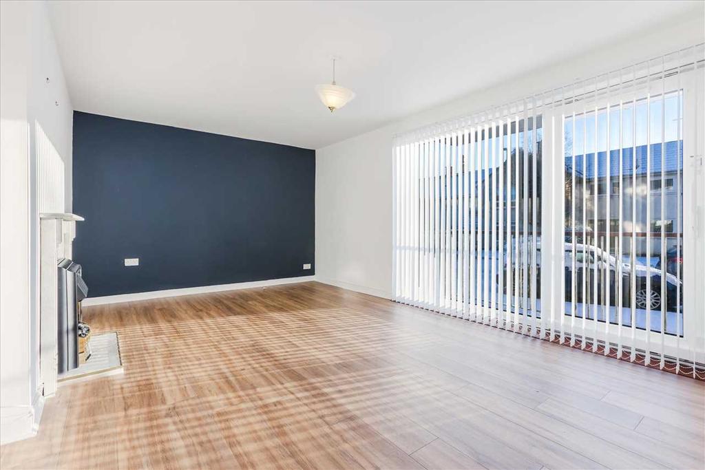 Semphill Gardens, Calderwood, EAST KILBRIDE 2 bed apartment £65,000