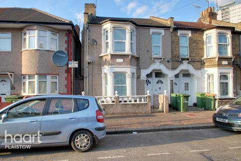 109 Cambus Road, London, E16 4AX