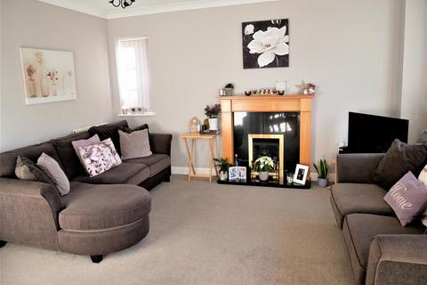 44 Ash Avenue, Carterton, OX18 1GP