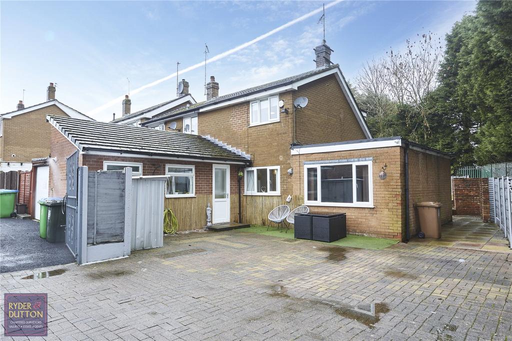 Lincoln Walk, Heywood, Greater Manchester, OL10 3 bed end of terrace
