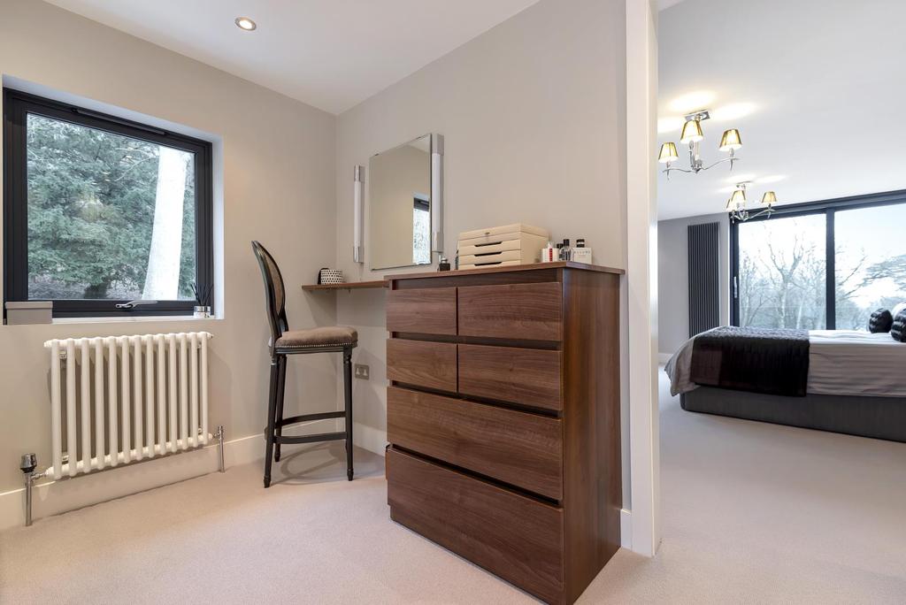 Bed One Dressing Room