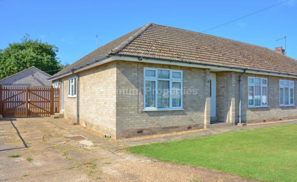 Wisbech Road, Littleport 3 bed bungalow £850 pcm (£196 pw)