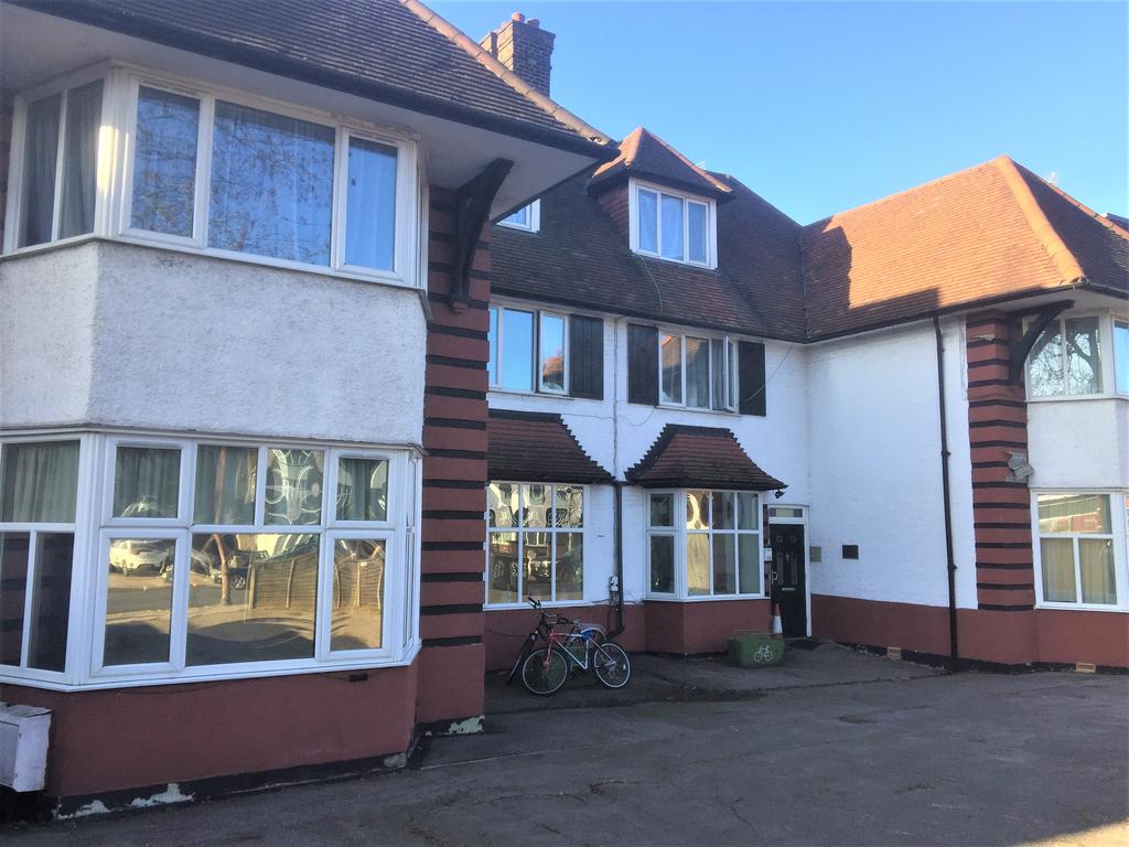 Finchley Road, Golders Green NW11 1 bed flat £1,090 pcm (£252 pw)