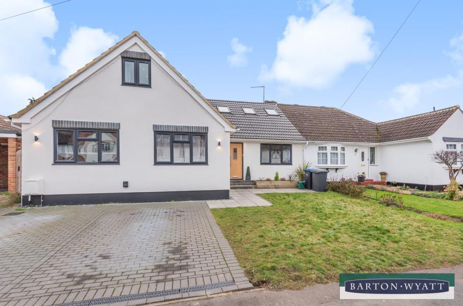 Cabrera Avenue, Virginia Water, Surrey, GU25 4EZ 4 bed semidetached house £3,750 pcm (£865 pw)