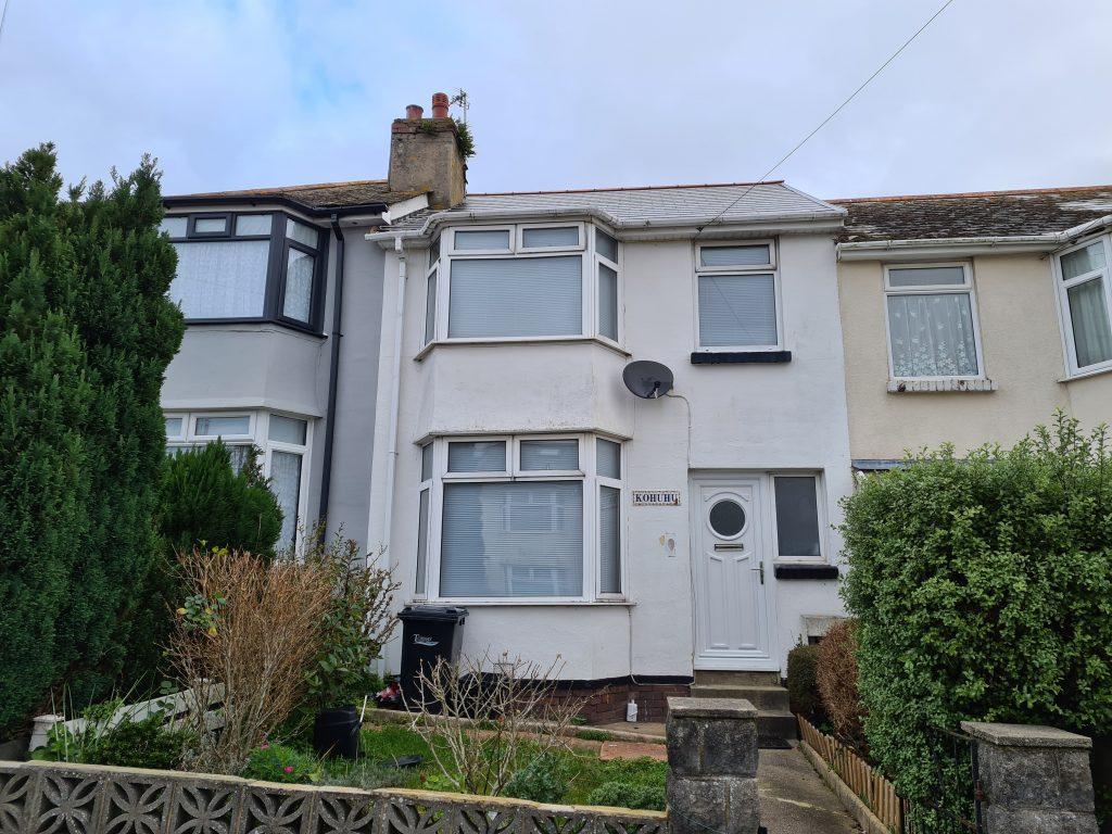 Barton Avenue, Paignton, Torbay, TQ3 3JQ 3 bed terraced house £1,025