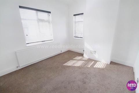 3 bedroom flat to rent - Finchley Road, Westcliff On Sea