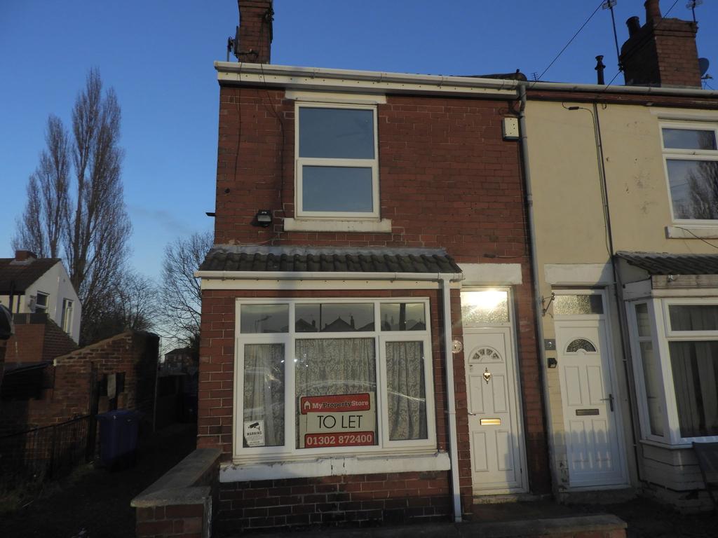 Alpha Street,Toll Bar,Doncaster, DN5 2 bed end of terrace house £450