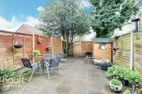105 Ballards Road, Dagenham, RM10 9AL