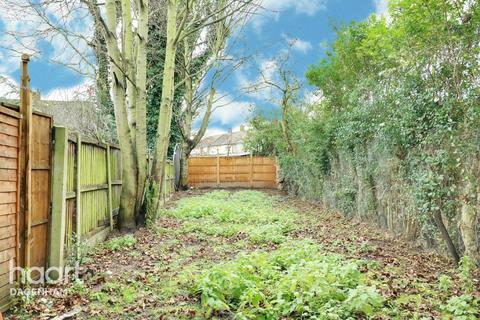 105 Ballards Road, Dagenham, RM10 9AL