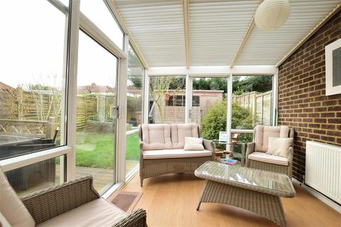54 Randolph Close, Bexleyheath, DA7 6HY