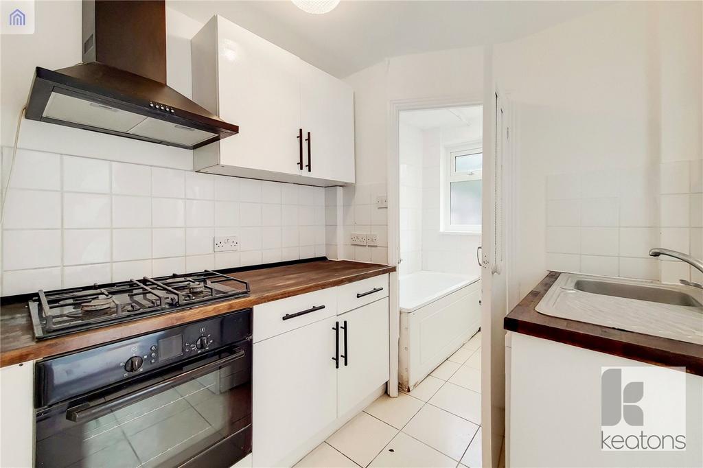 Morley Avenue, Noel Park, London, N22 2 bed terraced house to rent £