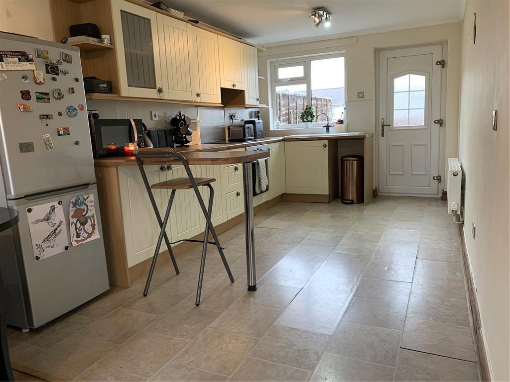 Bryn Meurig, Llangefni, Anglesey, LL77 3 bed terraced house £145,000