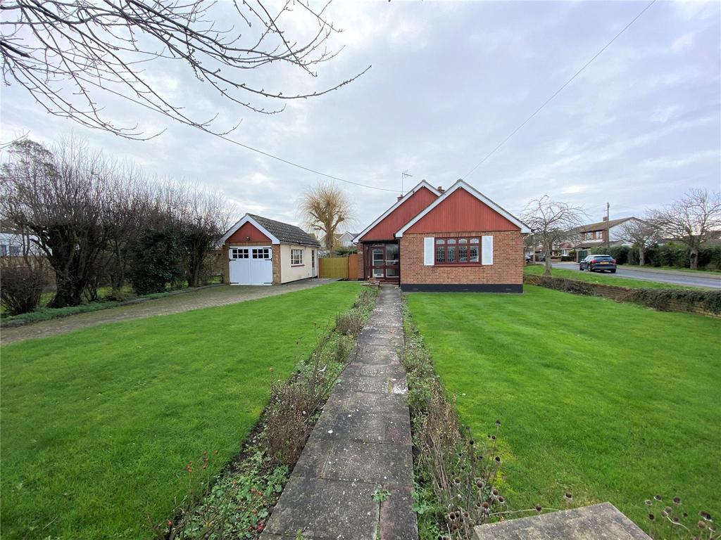 Rawreth Lane, Rayleigh, Essex, SS6 3 bed detached house £650,000