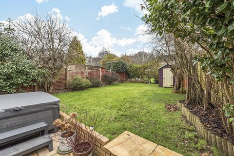 6 Lyfield, Oxshott, Leatherhead, KT22 0SH