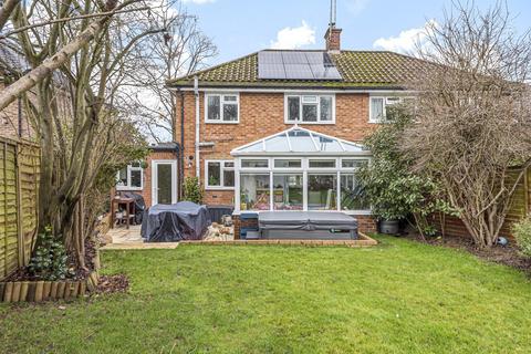 6 Lyfield, Oxshott, Leatherhead, KT22 0SH