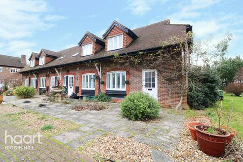 8 Glovers Close, Biggin Hill, Westerham, TN16 3GA