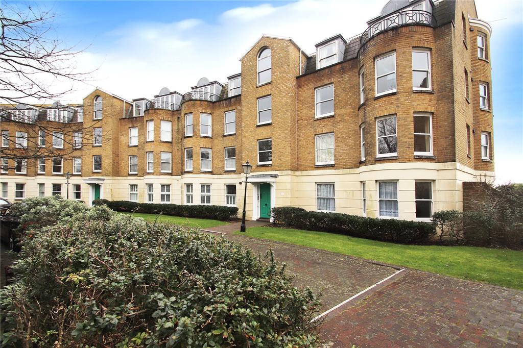 Beach Crescent, Littlehampton, West... 1 bed apartment £190,000