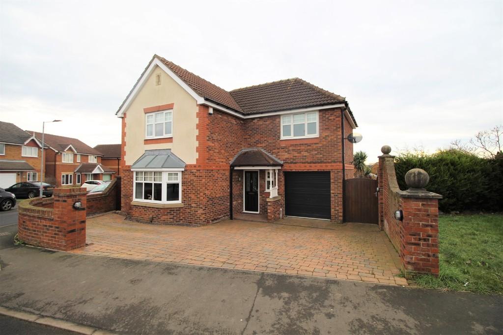 Radcliffe Lane, Scawthorpe 4 bed detached house £270,000