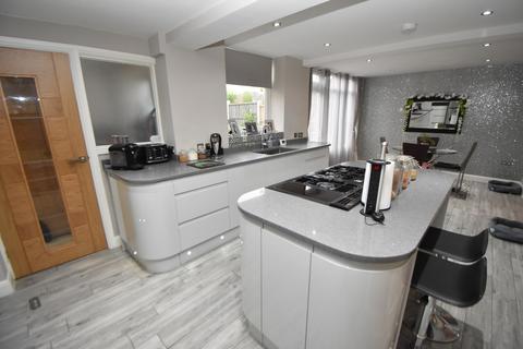 24 Bramcote Drive, Solihull, B91 2HT