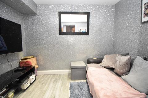 24 Bramcote Drive, Solihull, B91 2HT