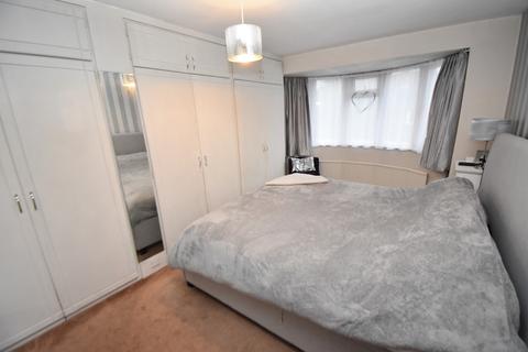 24 Bramcote Drive, Solihull, B91 2HT