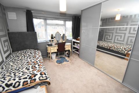 24 Bramcote Drive, Solihull, B91 2HT