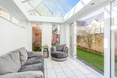 7 Hardie Close, Tetbury, GL8 8FA