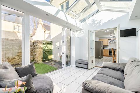 7 Hardie Close, Tetbury, GL8 8FA