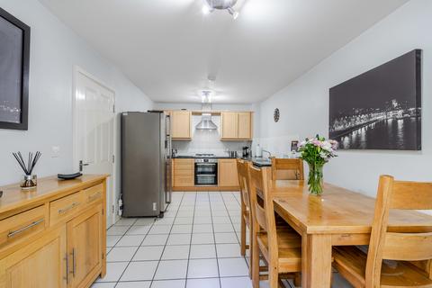 7 Hardie Close, Tetbury, GL8 8FA