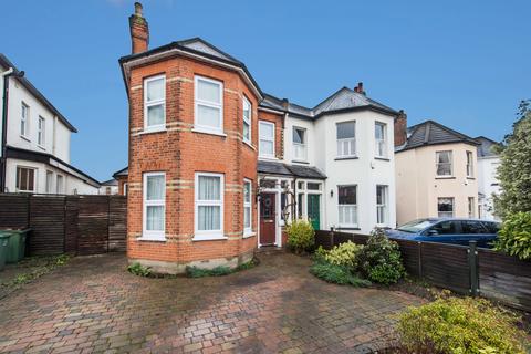24 Clyde Road, Wallington, SM6 8PZ
