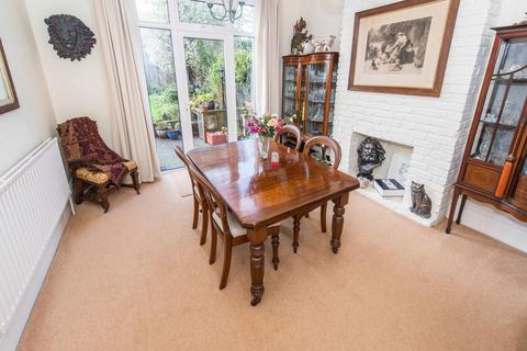 24 Clyde Road, Wallington, SM6 8PZ
