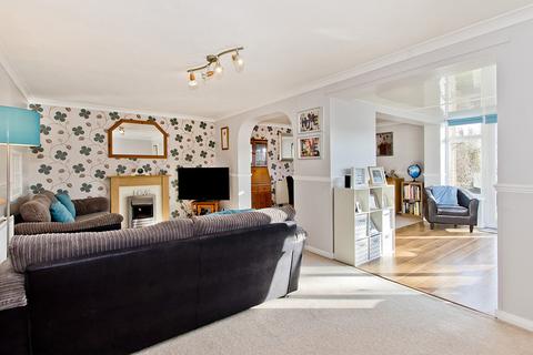 42 Forest Dene, Crowborough, TN6 2EX