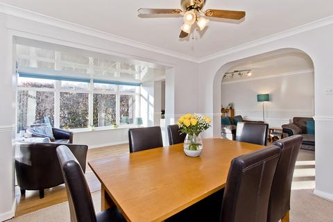 42 Forest Dene, Crowborough, TN6 2EX
