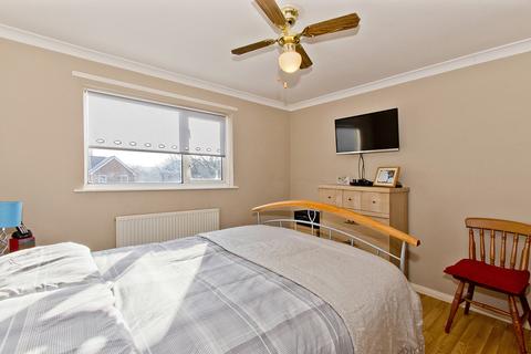 42 Forest Dene, Crowborough, TN6 2EX