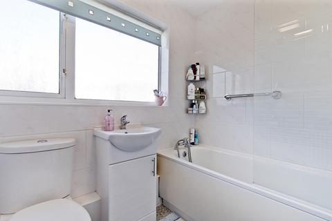 42 Forest Dene, Crowborough, TN6 2EX