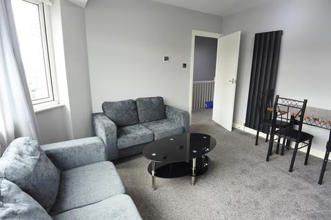 2 bedroom maisonette to rent, Marquis Close, Alperton HA0