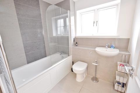 4 Blundell Close, St Mary Cray, Orpington, BR5 4FA