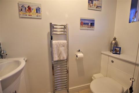 45 Lark Rise, Uttoxeter, ST14 8SZ