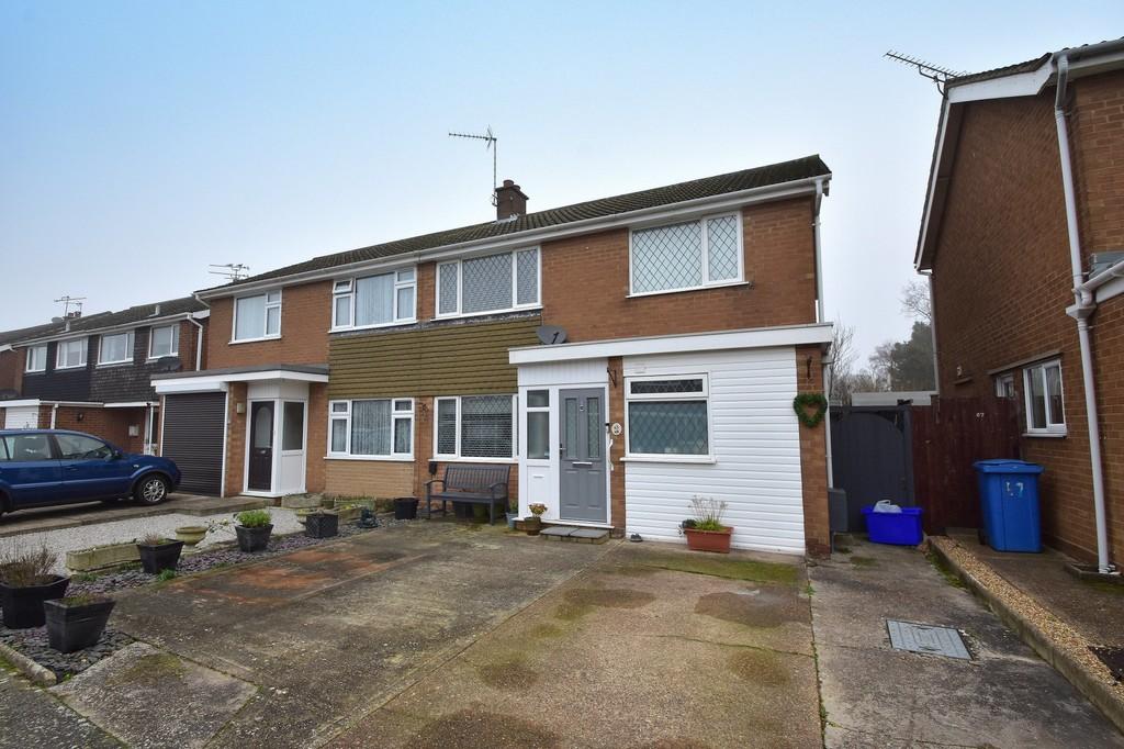 Ramsgate Drive, Ipswich IP3 9DD 3 bed semidetached house £225,000