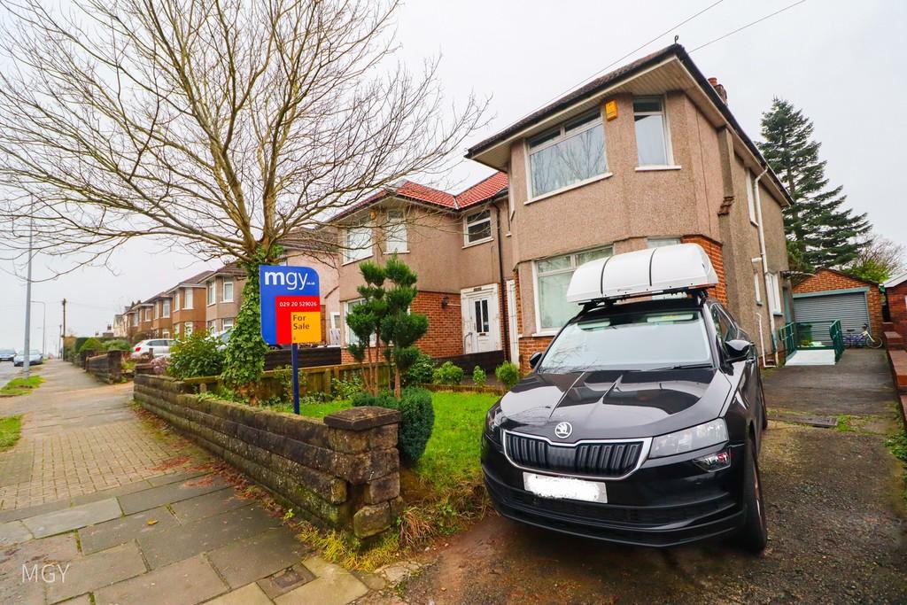 Ty Wern Road, Rhiwbina, Cardiff 3 bed semidetached house £300,000