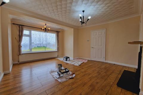 3 bedroom semi-detached house to rent, Broadmead Walk, Swindon SN3