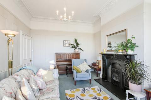 114 Manygates Lane, Sandal, Wakefield, WF2 7DP