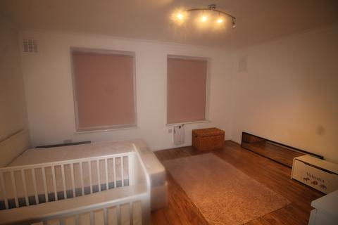 11 Mason Close, London, E16 1LF