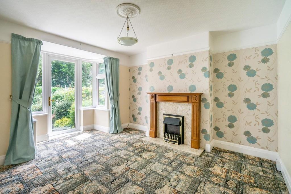 Woodlea Avenue, York, YO26 3 bed semidetached house £130,000